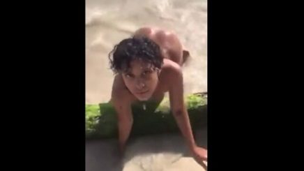 Tokischa desnuda en la playa con ganas de singar