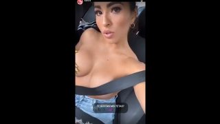 Karla Bustillos de putas en el carro y para sus fans