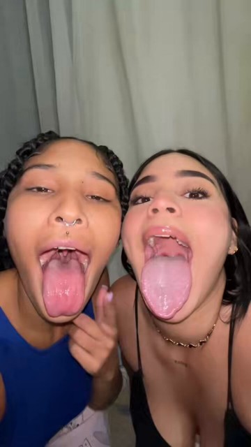 Fetiche de lengua larga