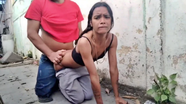 Sexo Pervertido con mi hijastra y al aire libre