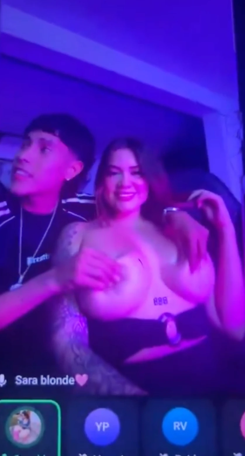 Maicky y Sara Blonde Show en vivo